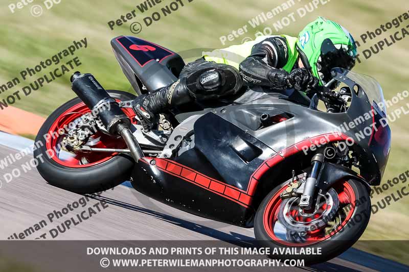 Rockingham no limits trackday;enduro digital images;event digital images;eventdigitalimages;no limits trackdays;peter wileman photography;racing digital images;rockingham raceway northamptonshire;rockingham trackday photographs;trackday digital images;trackday photos
